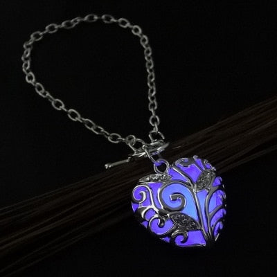 1pcs Creative DIY Animal Magic Tricks Super Sprouting Surprise Girl Magic Bracelet Child Christmas Gifts