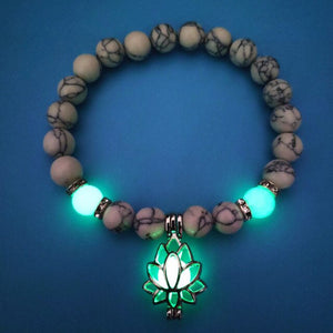 1pcs Creative DIY Animal Magic Tricks Super Sprouting Surprise Girl Magic Bracelet Child Christmas Gifts