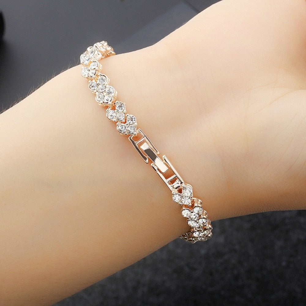 Classic cubic zirconia crystal ladies jewelry for mothers